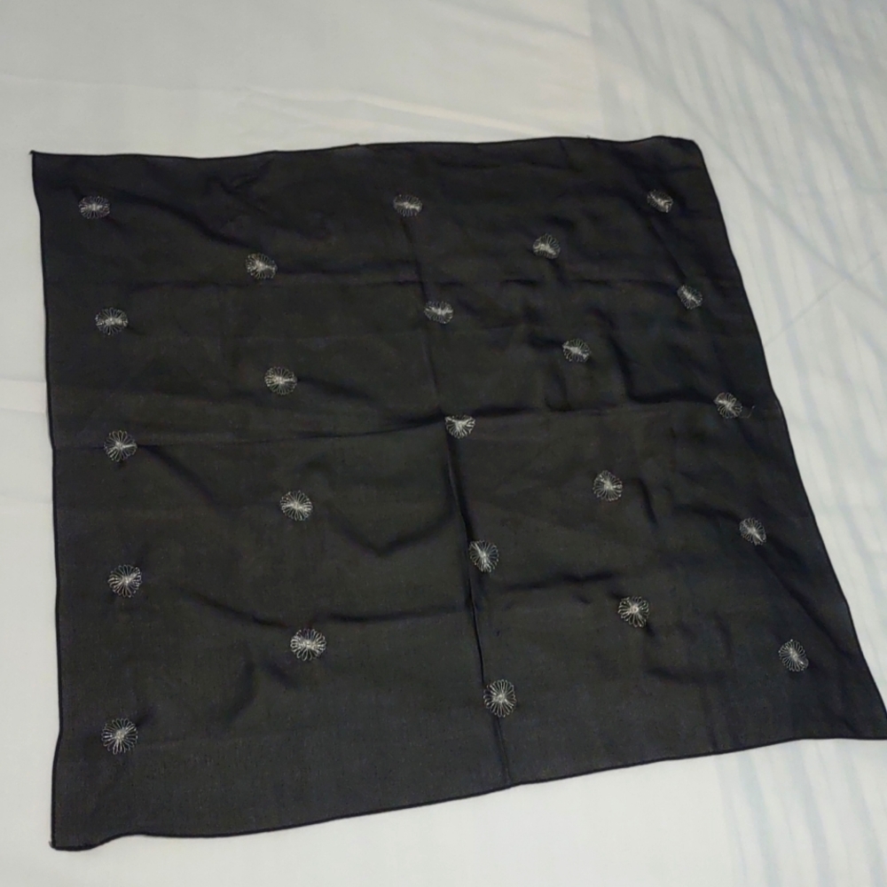 Square scarf/Neckerchief with stitch pattern